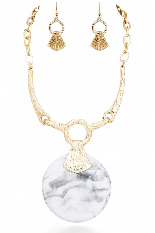 Oversize Faux Stone Resin Pendant Necklace Set Shop Style & More | Fresh Looks, Everyday Deals & Free Shipping