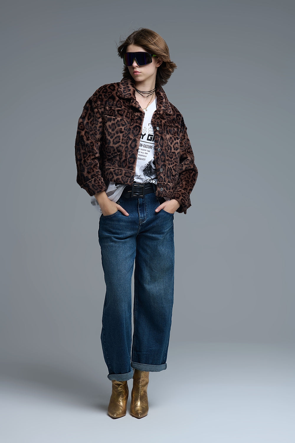 Cropped button-up faux fuzzy jacket in bold leopard print Q2store
