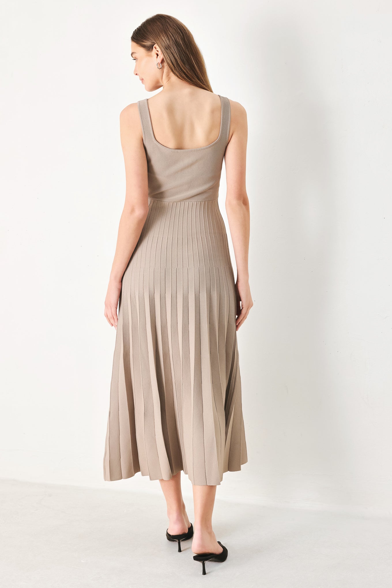 MONO FORM SWEATER KNIT MIDI DRESS Flying Tomato