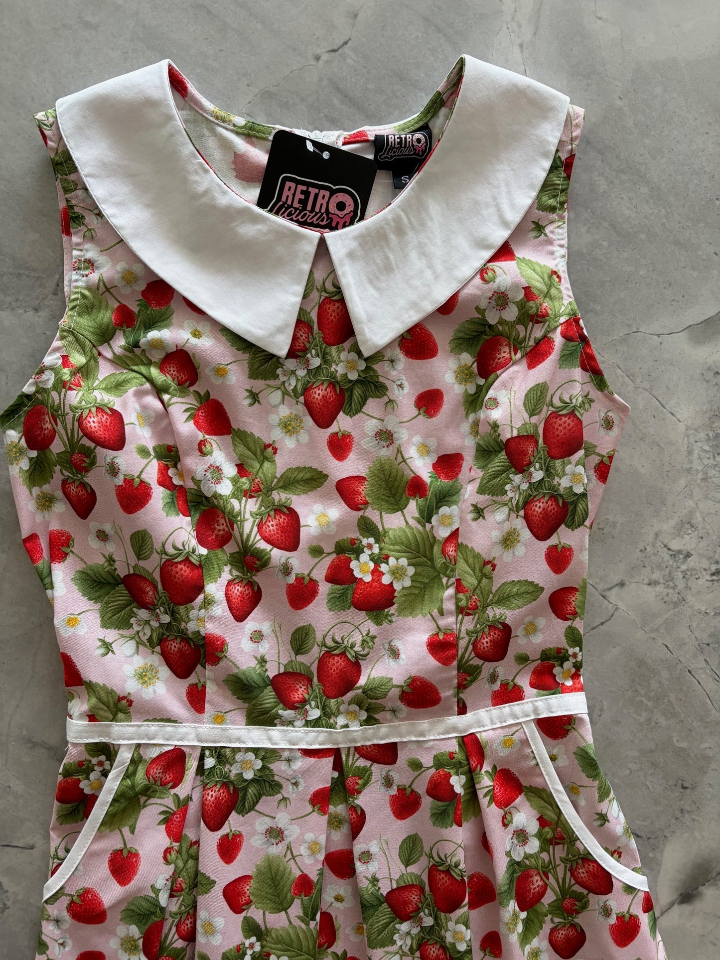 Strawberry Collared Dress - Plus Sizes only Retrolicious