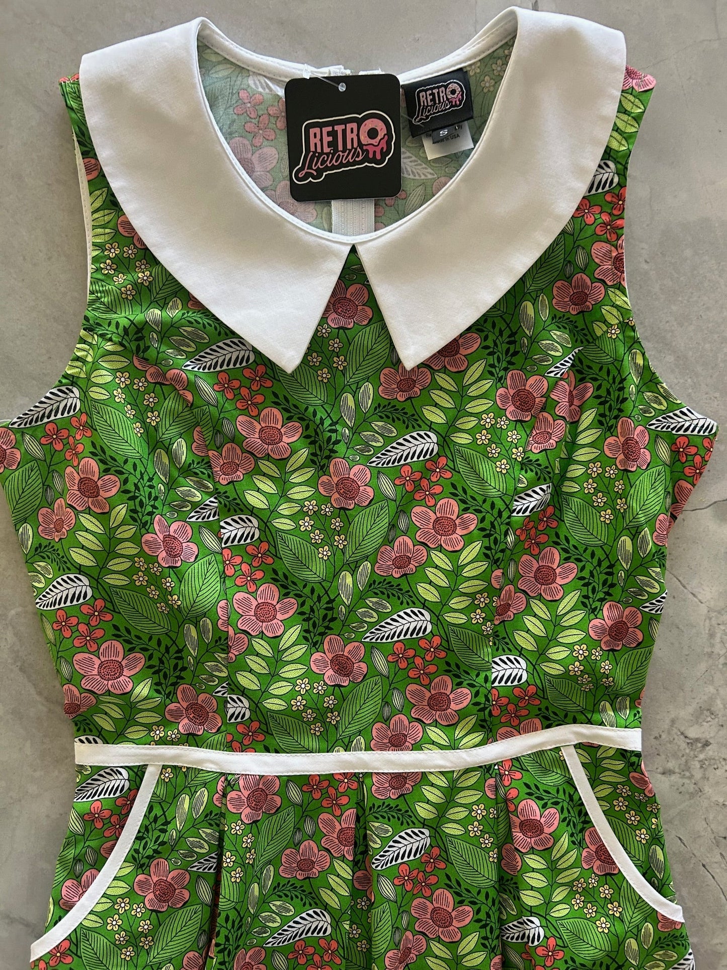 Flowers Collared Dress Retrolicious