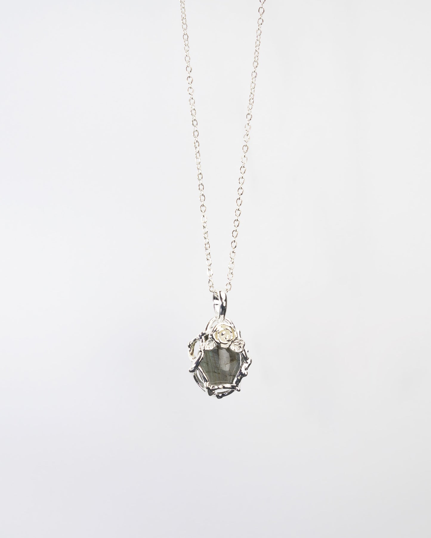 Elegant Flower Pendant Necklace LUNAR VINES