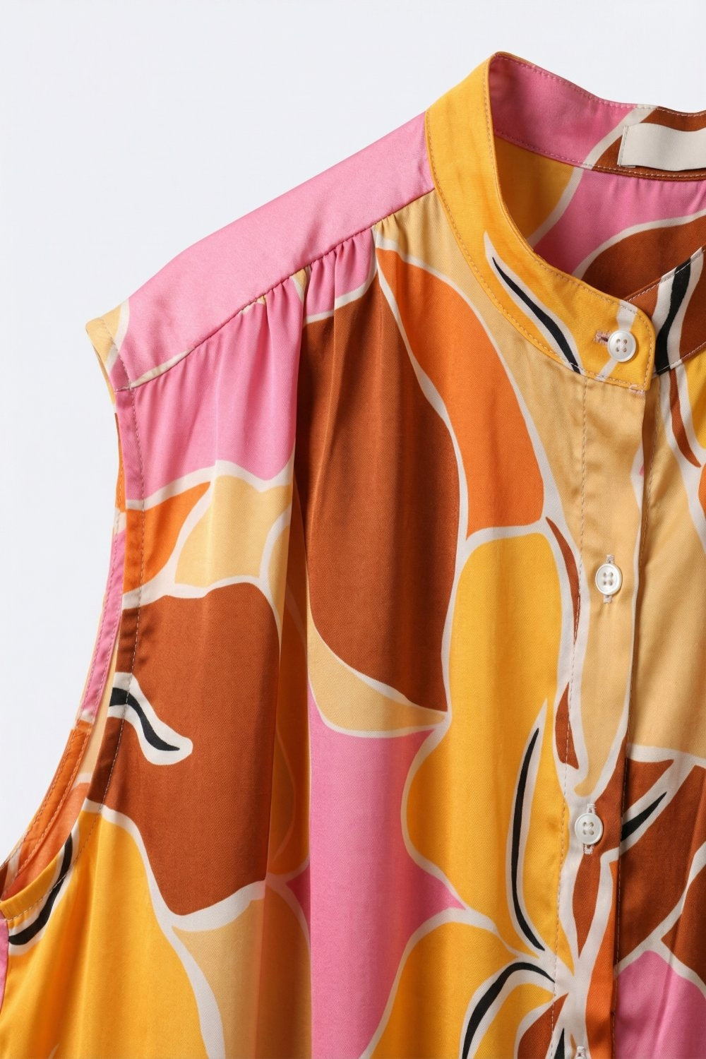 Tropical Print Button-Front Sleeveless Blouse in orange Warm Tones Q2store