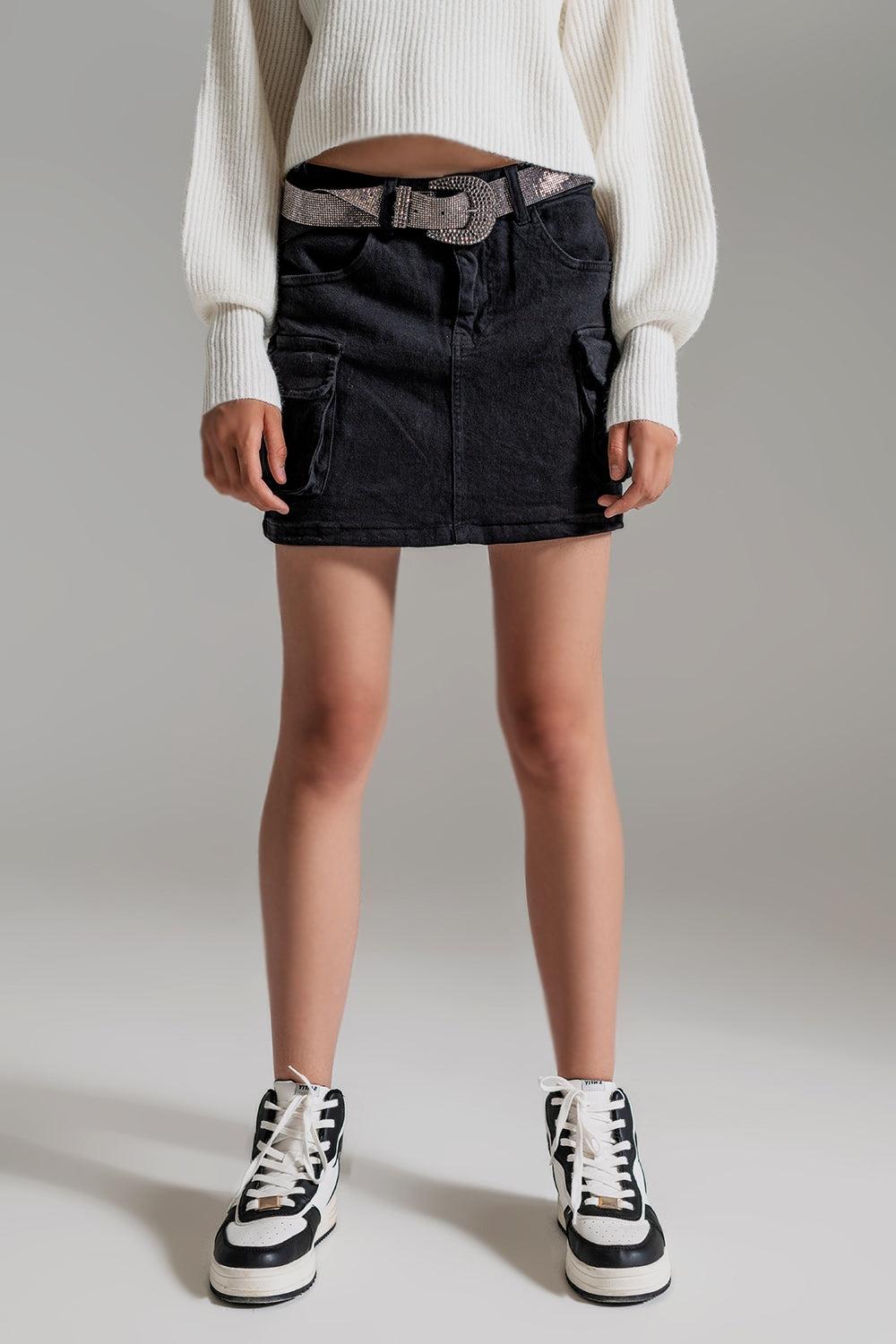 Cargo Mini Skirt in black Q2store