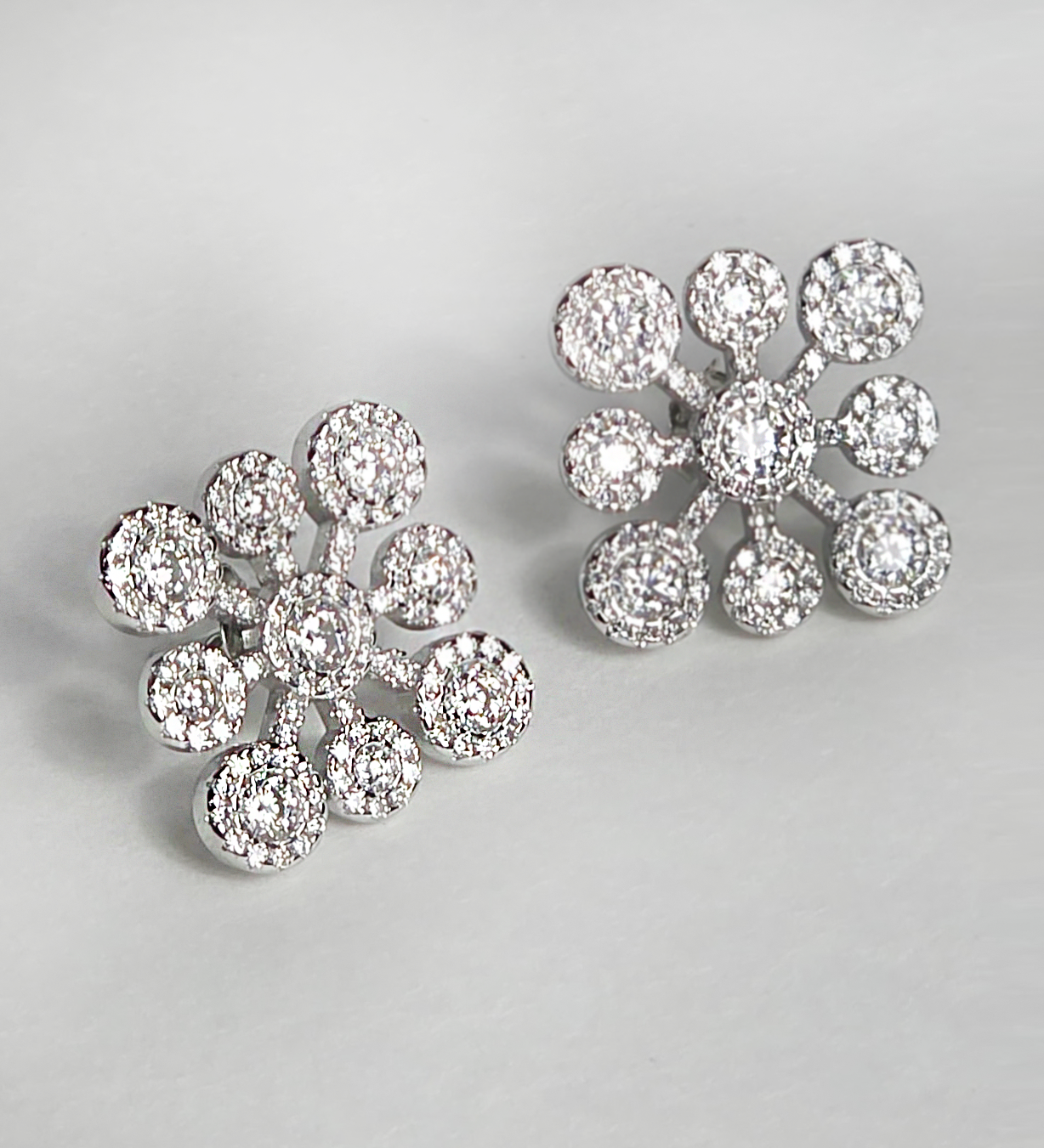 NORTH STAR EARRINGS (20mm) Jakischrist