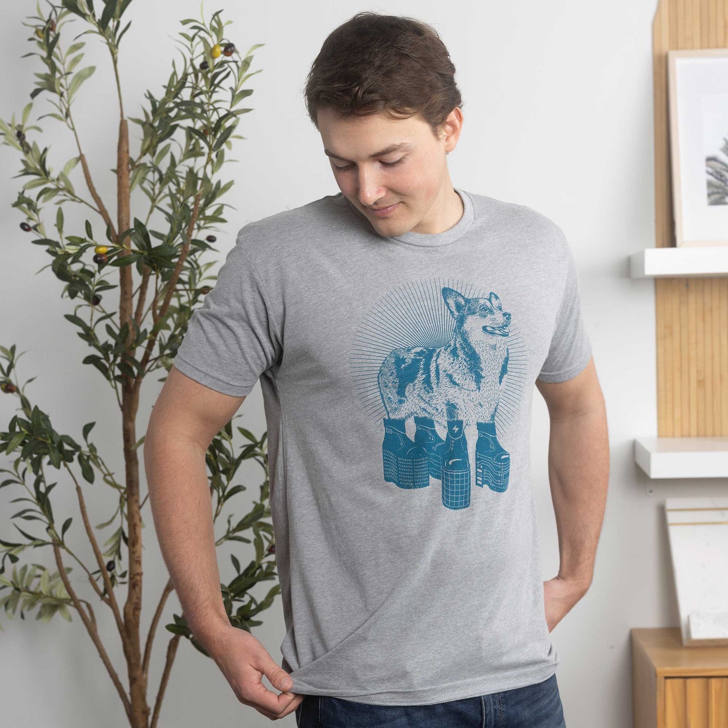 Platform Corgi T-shirt STORY SPARK