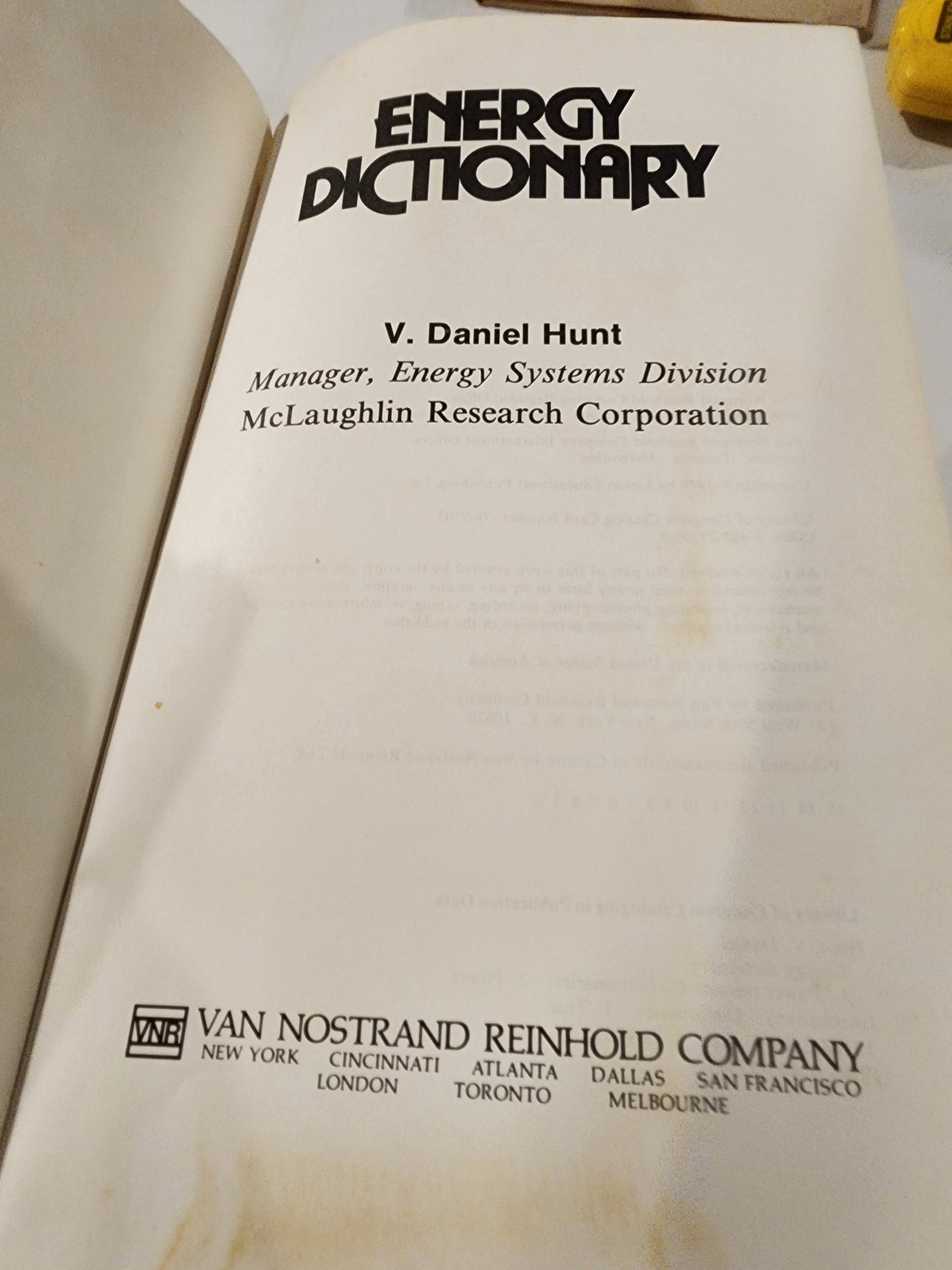 Vintage Energy Dictionary by Hunt, V. Daniel Hardback book 1979 Tennessee Junk Trunk
