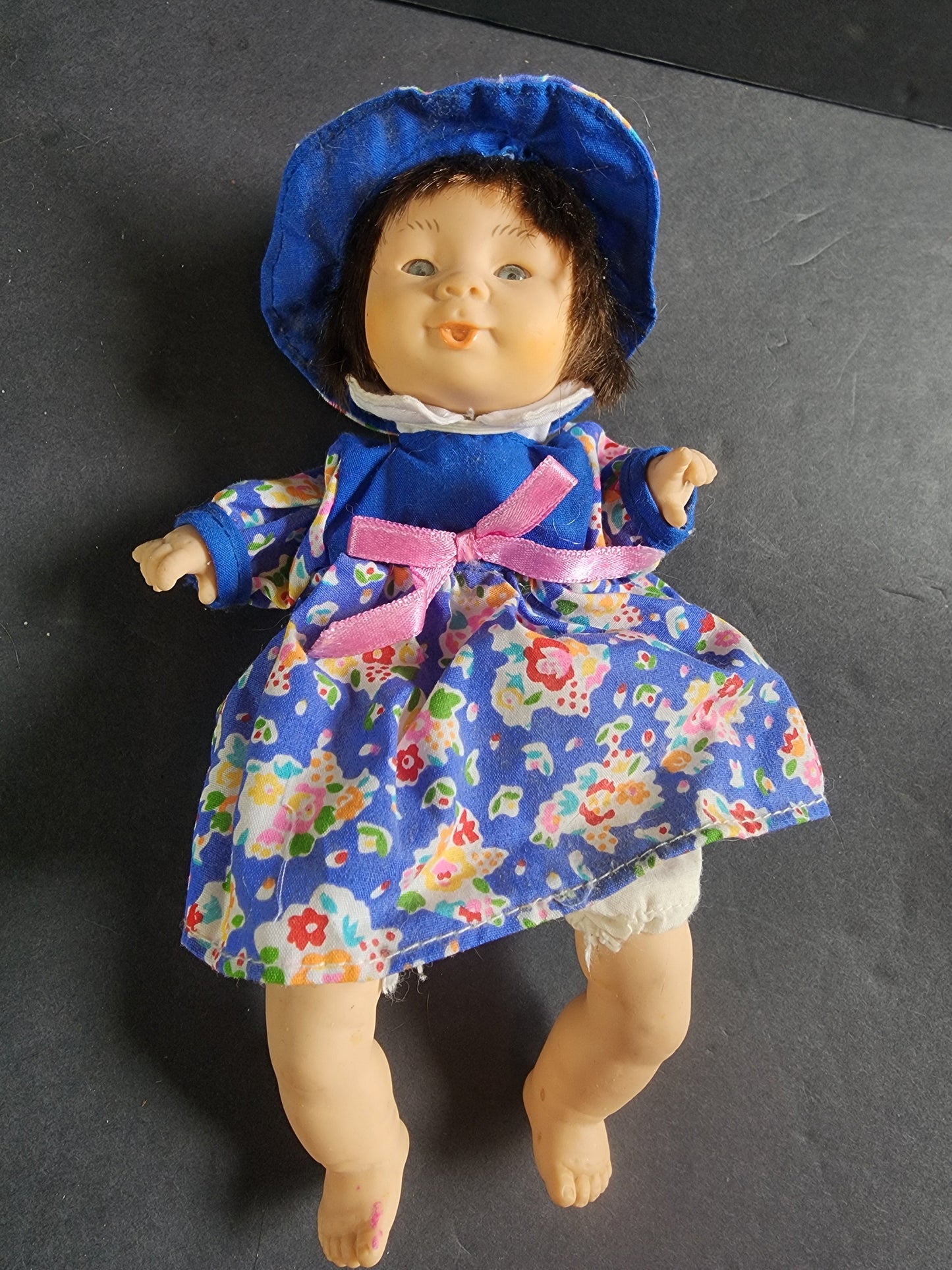 Gi-Go Palm Pals 8" Happy Kids Collectible Bean bag Doll Tennessee Junk Trunk