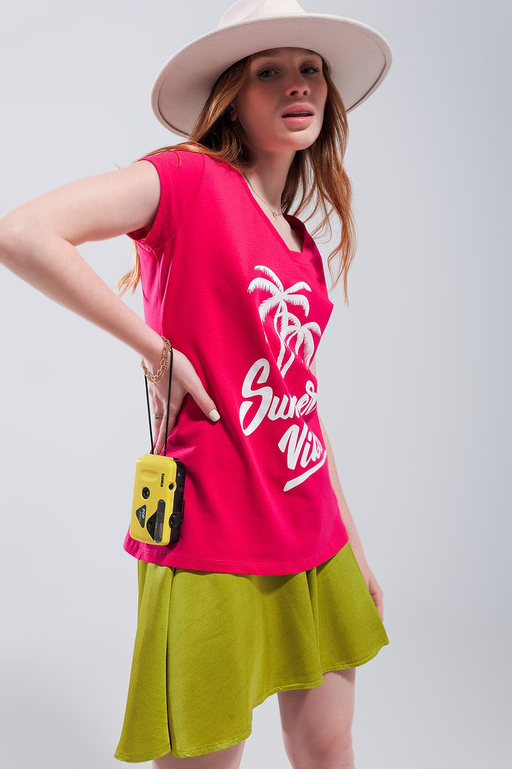 Summer vibes print t shirt in fuchsia Q2store