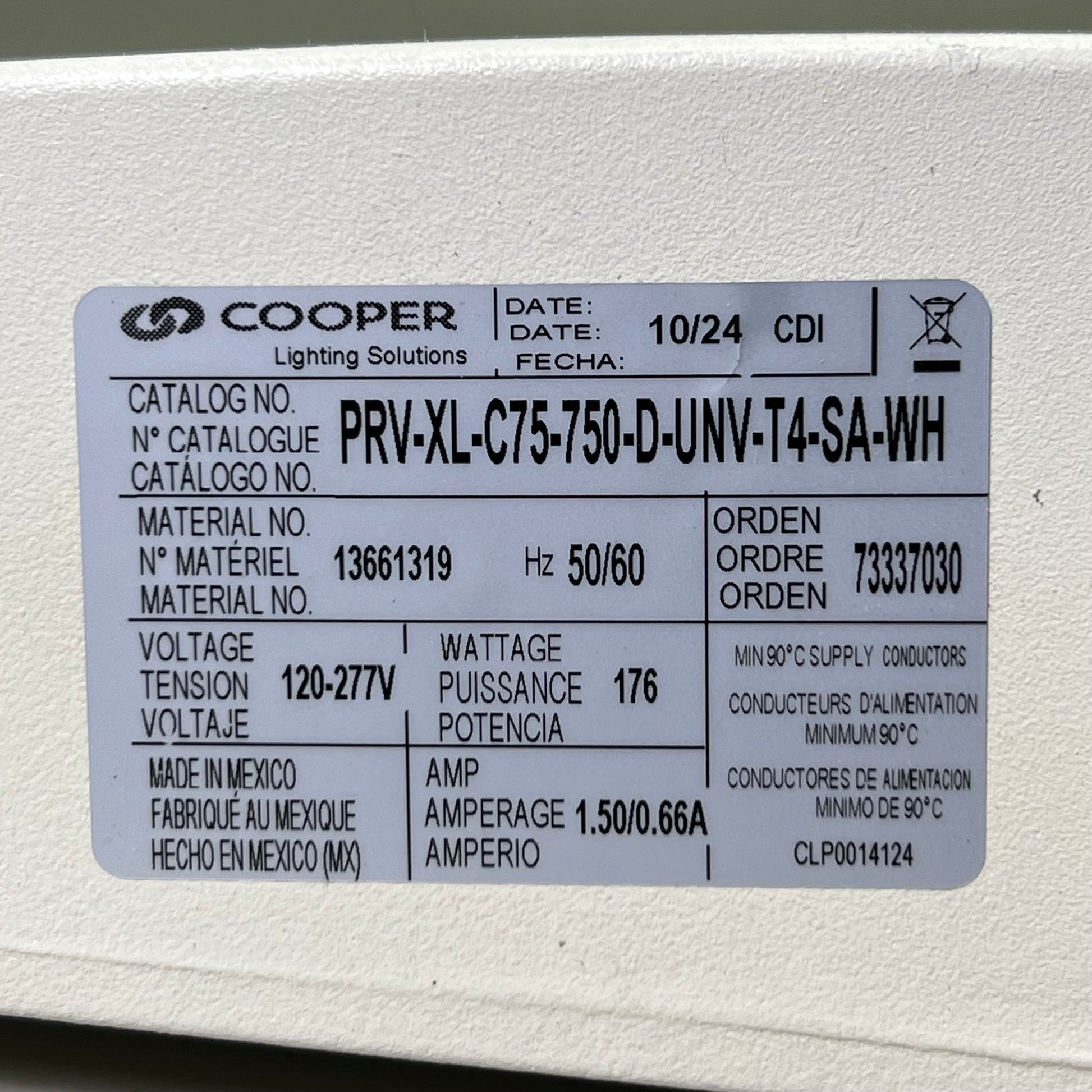 COOPER LIGHTING SOLUTIONS Area Light 120-277V 50/60Hz Sz 32.5" L X 17" W White PayWut