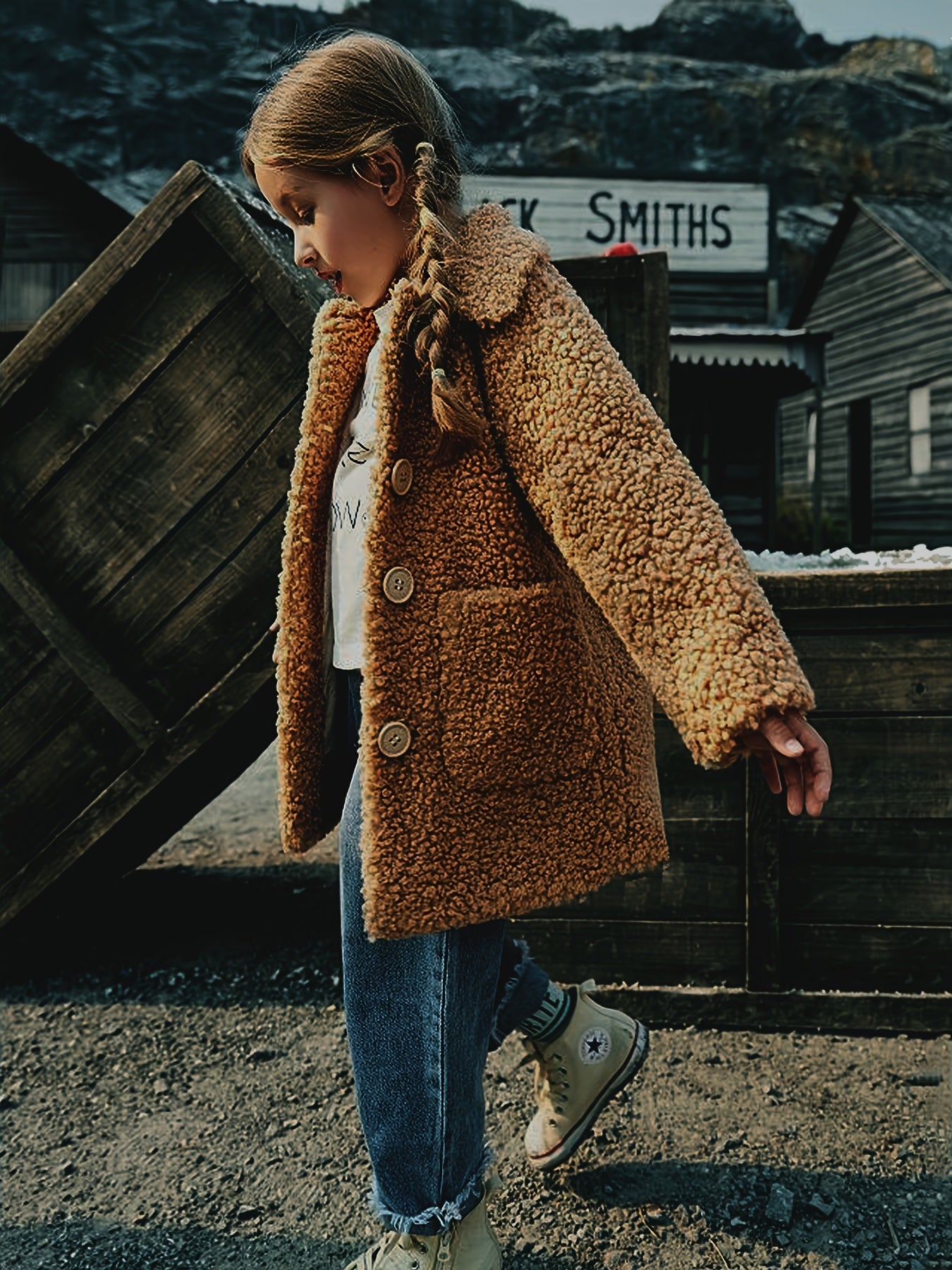 Girls' Lamb Fur Jacket | JOMAKE Korean-Style Lapel Collar, Two-Tone, Warm Windbreaker with Pockets, Lining, Button Closure, Long Sleeves for Winter NovaCart