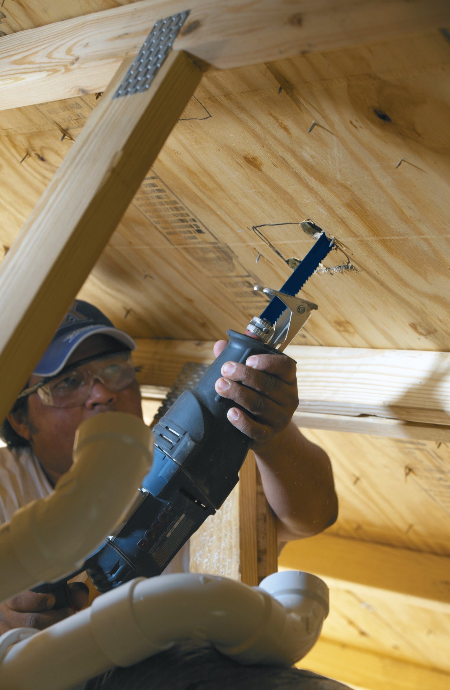 BOSCH RS325 1 In. D-Handle Reciprocating Saw VM Hardware