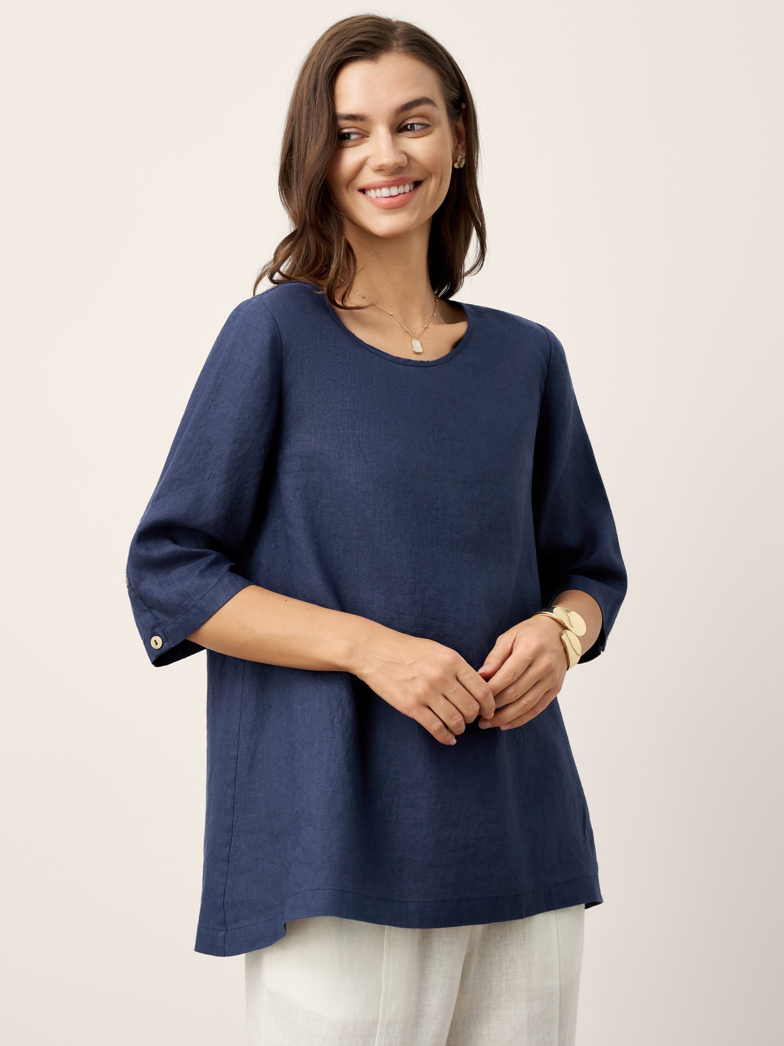 100% Linen Relaxed Back Button Top with Tab Sleeves SYLVANA LINTICO