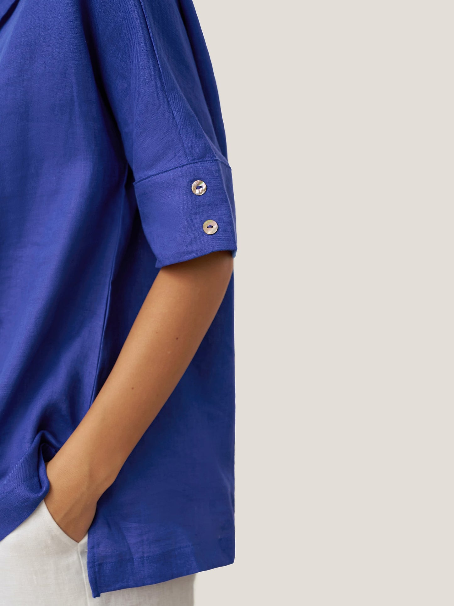 100% Linen V-Neck Short Sleeve Shirt SIERRA LINTICO