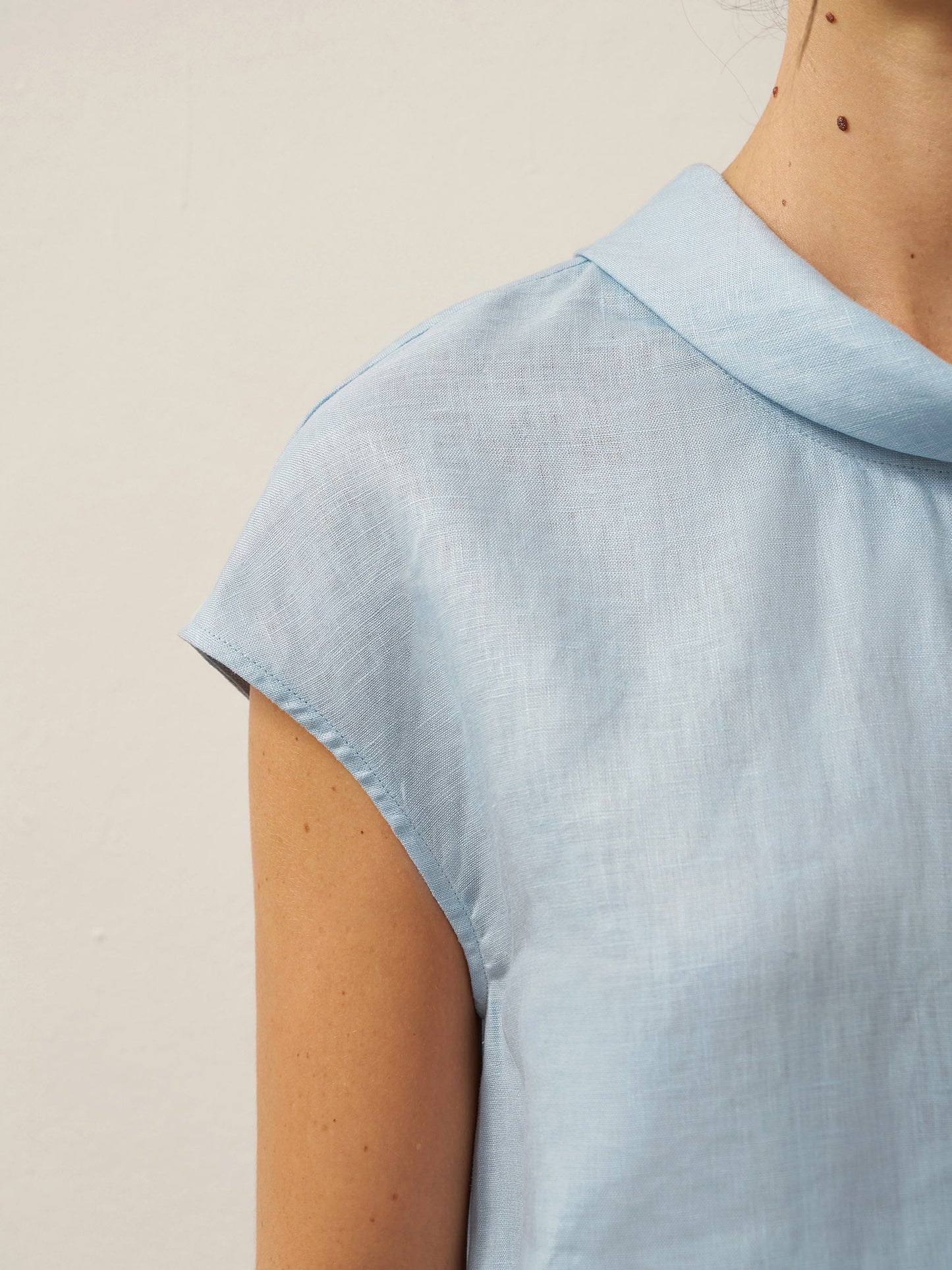 100% Linen Cap Sleeve Soft-Fold Collar Top YVONNE LINTICO