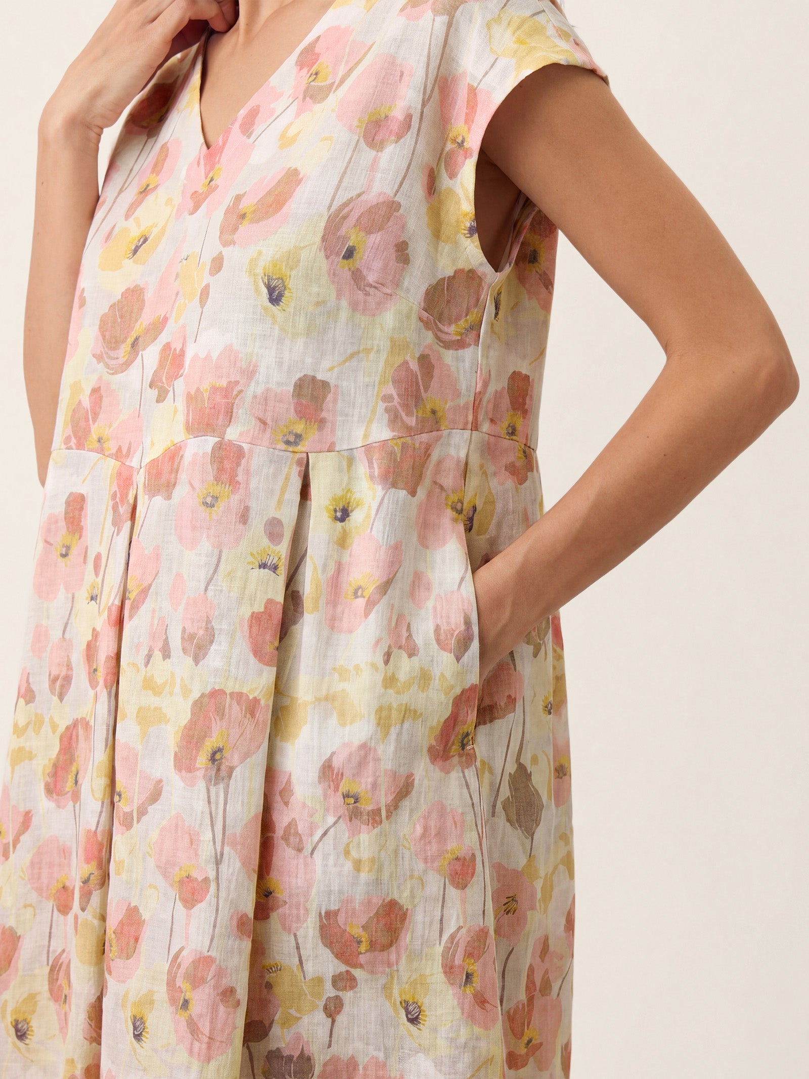 100% Linen Carnation Print Scalloped Waist Maxi Dress HARRIET LINTICO