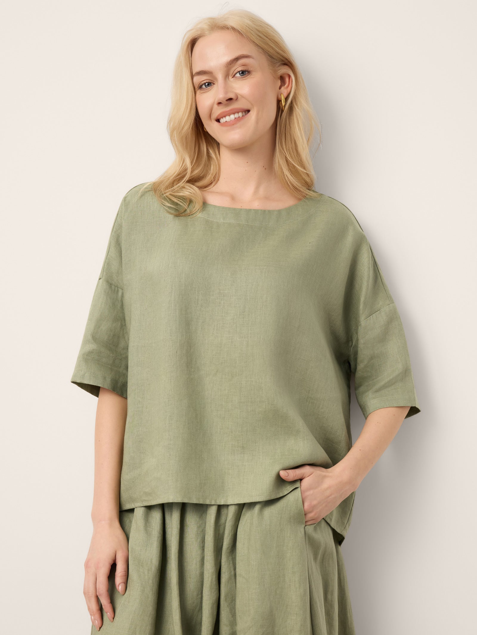 100% Linen Drop Shoulder Shirred Back High-Low Hem Top LINDSEY LINTICO