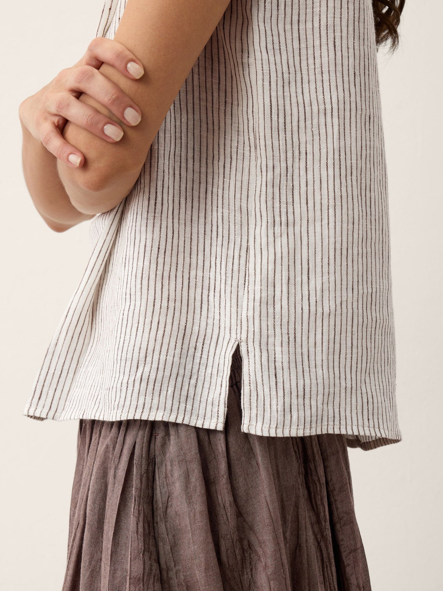 100% Linen Striped Diagonal Pleat Mock Neck Top ESTHER LINTICO