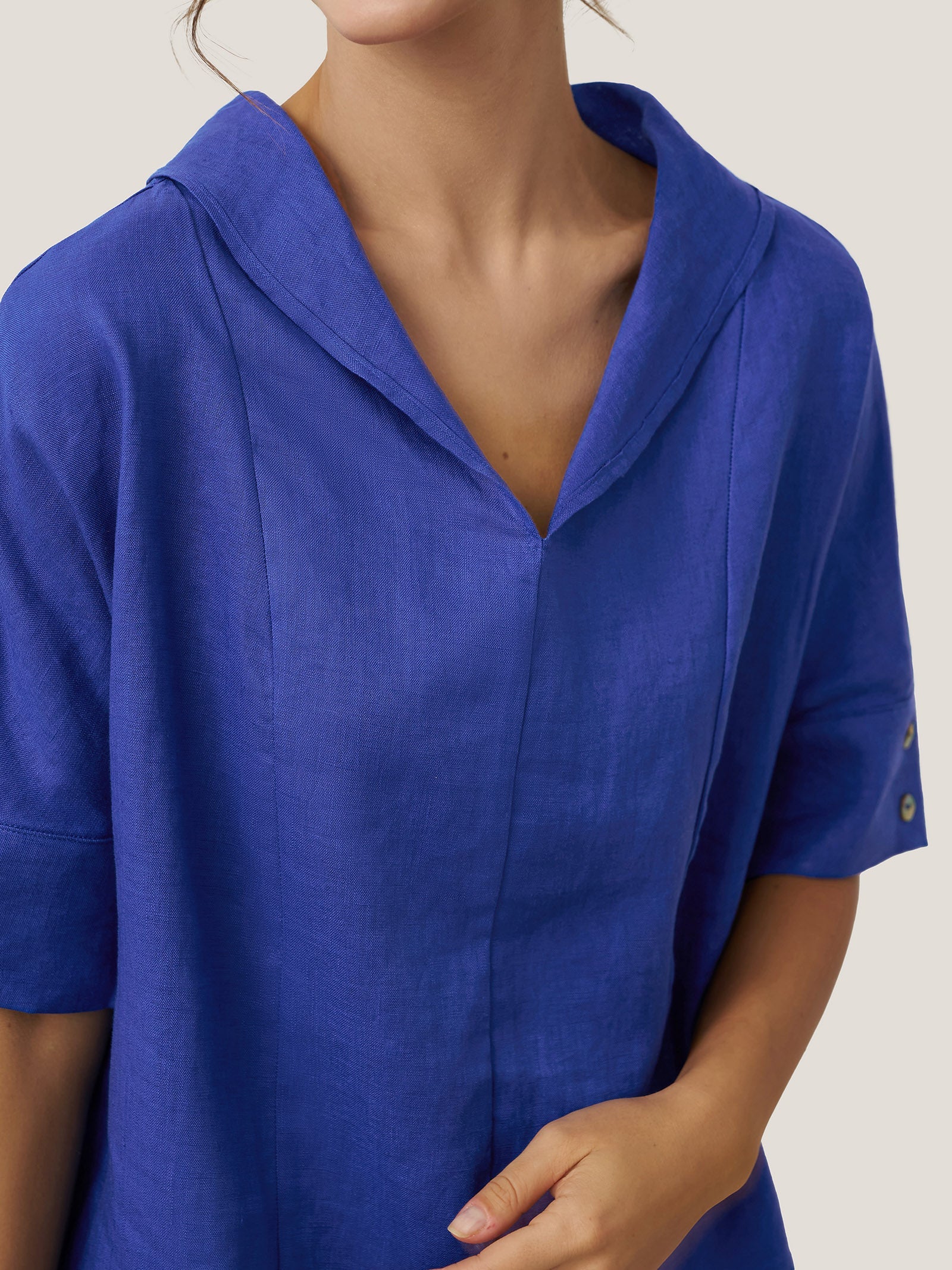 100% Linen V-Neck Short Sleeve Shirt SIERRA LINTICO