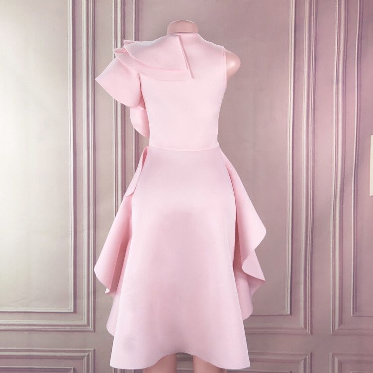 Ruffled Sexy Sleeveless Dress Slim Bag Hip Skirt Banquet Evening Dress See size chart under “more details” The Fashion Celestial