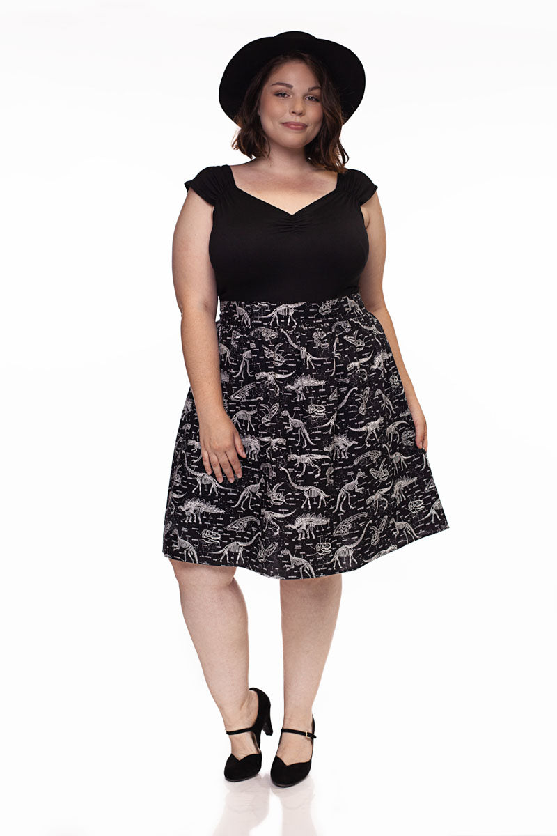 Isabel Top in Black Retrolicious