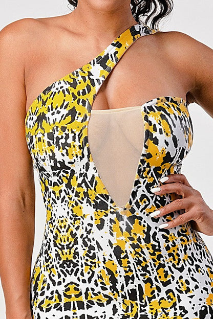 ANIMAL PRINTED BANDAGE DRESS See size chart under “more details” The Fashion Celestial