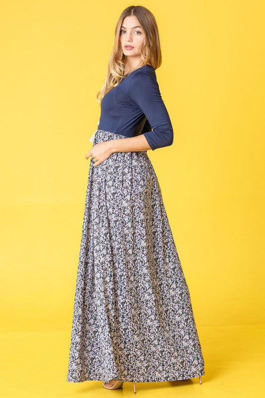 Ditsy Floral Maxi Dress See size chart under “more details” The Fashion Celestial