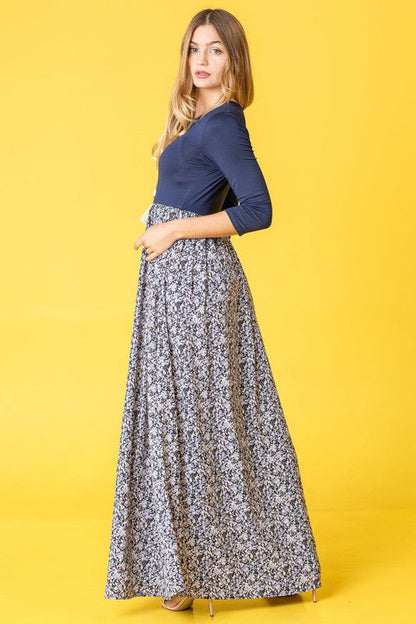 Ditsy Floral Maxi Dress See size chart under “more details” The Fashion Celestial