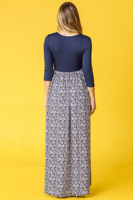 Ditsy Floral Maxi Dress See size chart under “more details” The Fashion Celestial