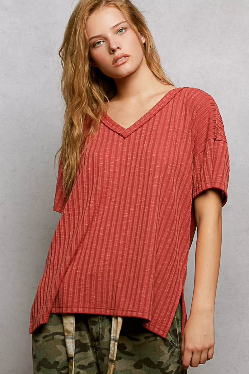 POL Ribbed Knit V-Neck Short Sleeve T-Shirt with Side Slit Montret