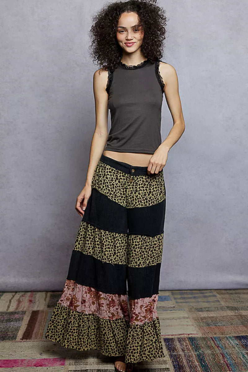 POL Round Neck Cropped Tank with Lace Trim Montret