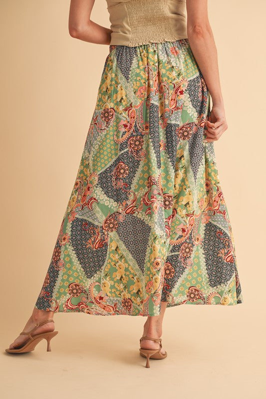Bradyn Print Skirt See size chart under “more details” The Fashion Celestial