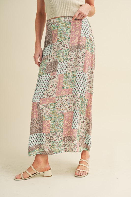Bradyn Print Skirt See size chart under “more details” The Fashion Celestial