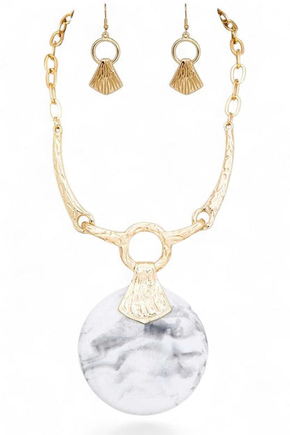 Oversize Faux Stone Resin Pendant Necklace Set Shop Style & More | Fresh Looks, Everyday Deals & Free Shipping