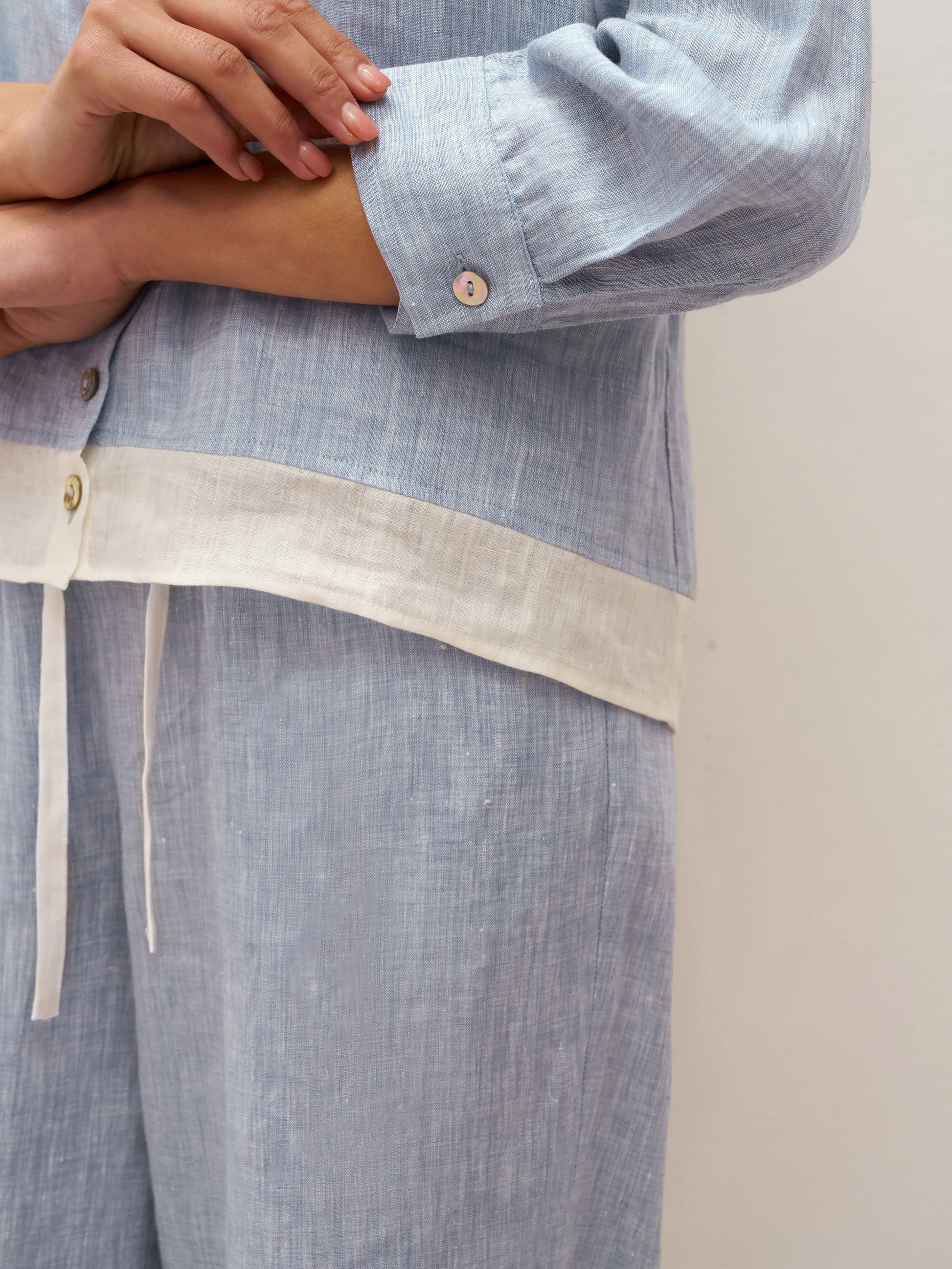 100% Linen Buttoned Closure Color-Blocked Shirt JANICE LINTICO