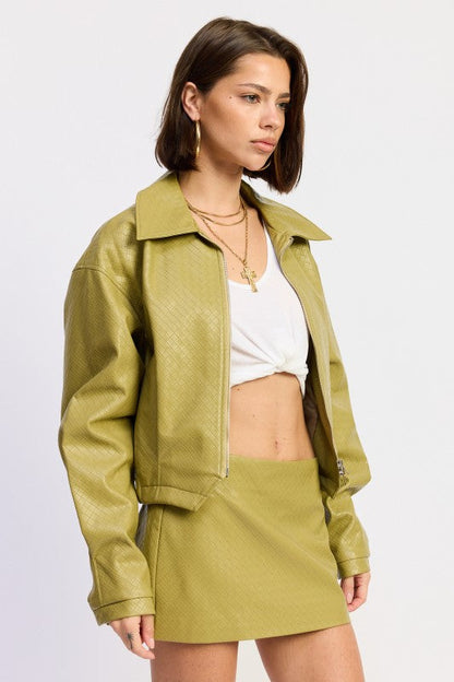 CROPPED JACKET WITH COLLAR AND ZIPPER See size chart under “more details” The Fashion Celestial