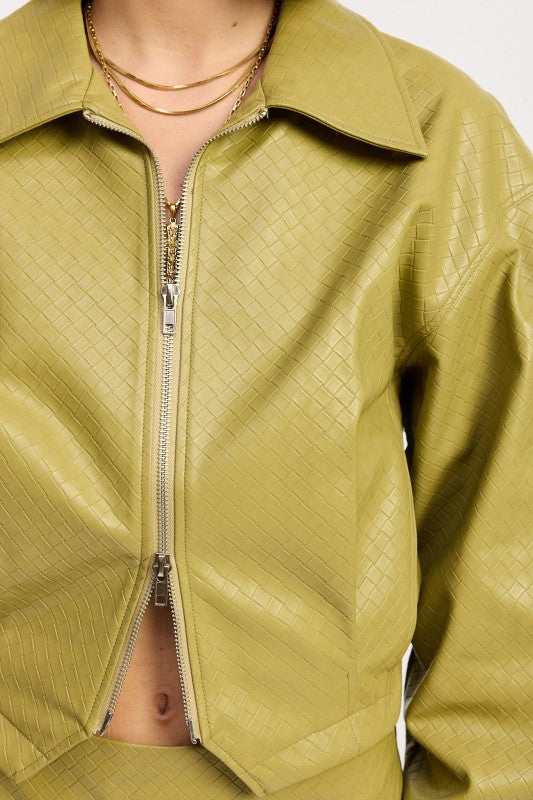 CROPPED JACKET WITH COLLAR AND ZIPPER See size chart under “more details” The Fashion Celestial