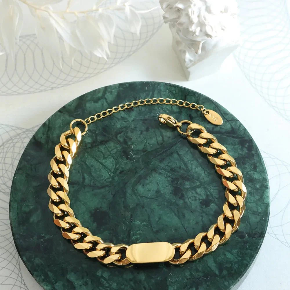 Golden Thread Ivory Embers
