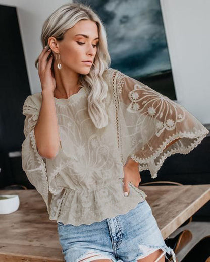 Women’s Lace Trim Top Short Sleeve Batwing Shirt FitiqueFit