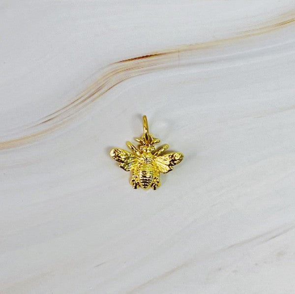 Bee The Queen Seamless Clip Charm Shop Style & More | Fresh Looks, Everyday Deals & Free Shipping
