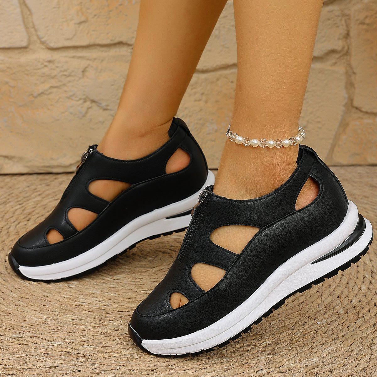 Women's Chunky Sole Closed-Toe Sandals – Soft Sole Velcro Strap FitiqueFit