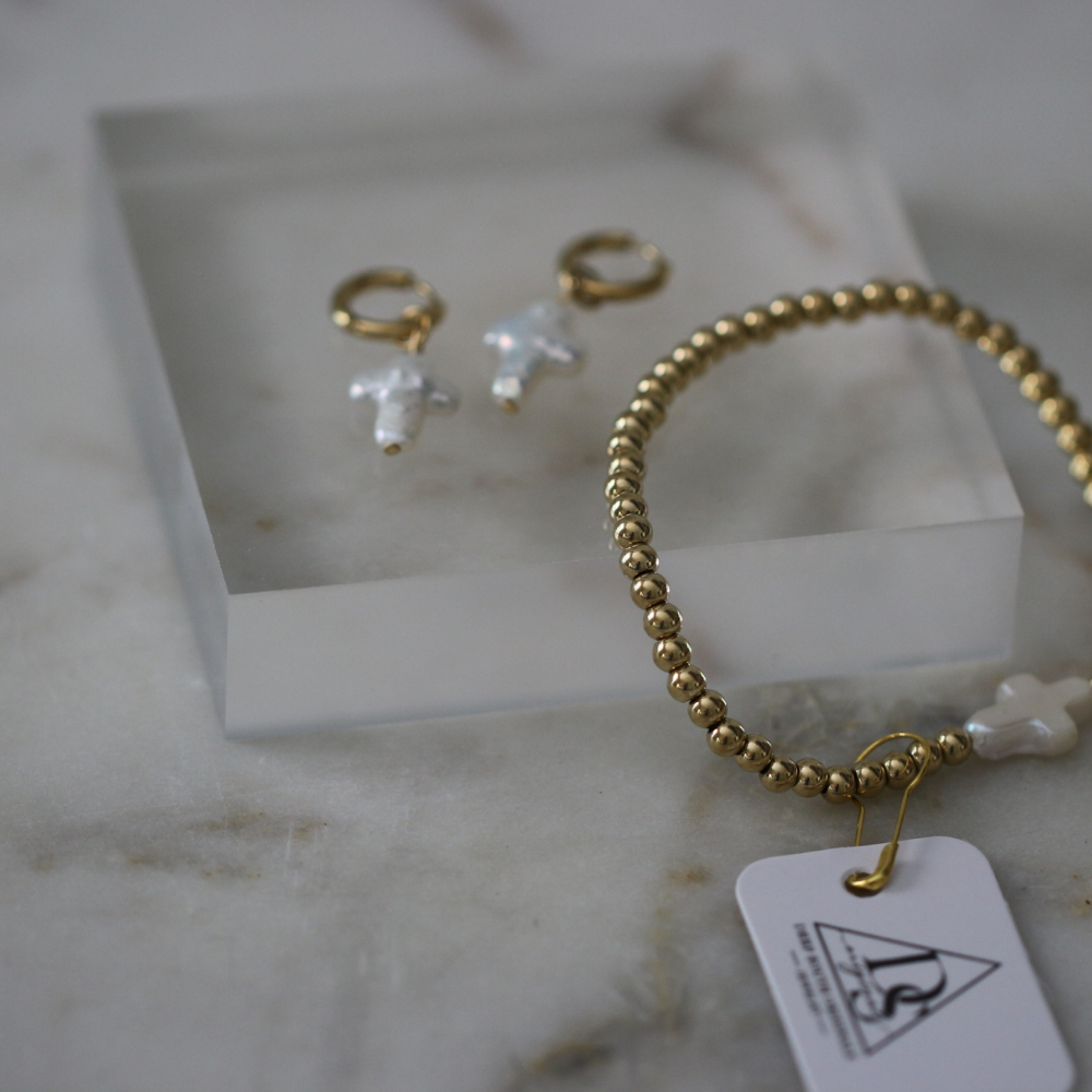 Pearl Promise Cross Bracelet - Stainless Steel & Pearl Deep South Originals