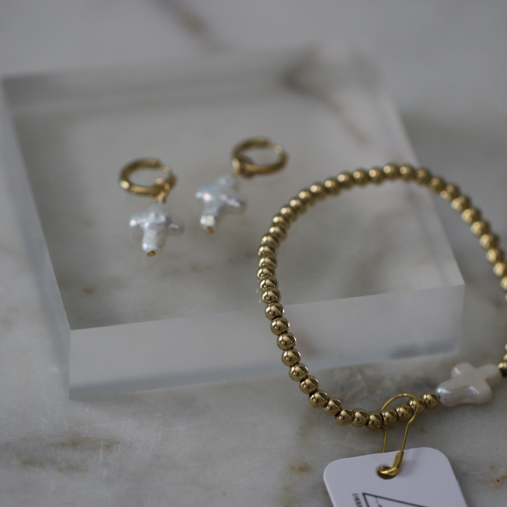 Pearl Promise Cross Bracelet - Stainless Steel & Pearl Deep South Originals