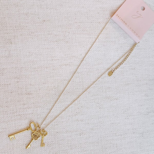 Secret Garden Key Necklace – Gold Plated | Vintage Shop Style & More | Fresh Looks, Everyday Deals & Free Shipping