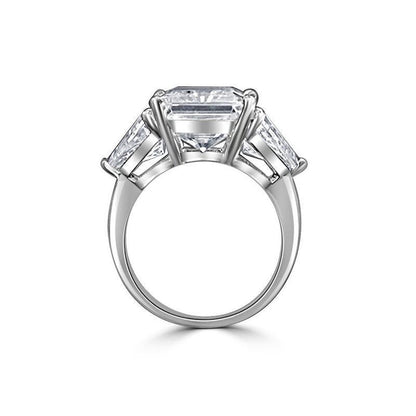 Three Stone 14K Gold Engagement Ring. 635R71337K-5CT