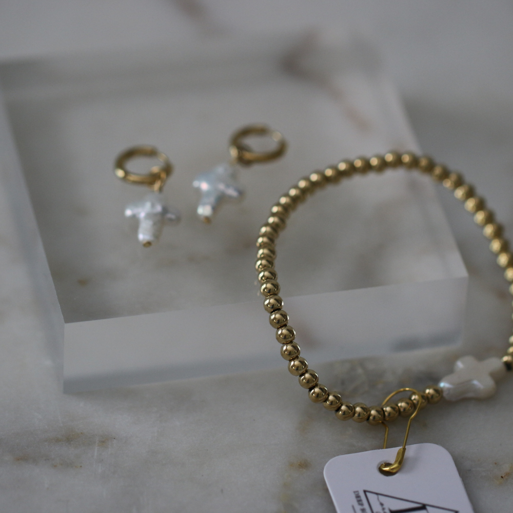 Pearl Promise Cross Bracelet - Stainless Steel & Pearl Deep South Originals