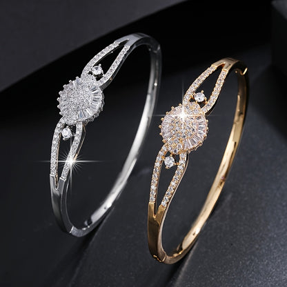 Elegant And Sophisticated Zirconia Bracelet With A Trendy And Minimalist Design, Exuding A Sense Of Luxury And Fashion. NovaCart