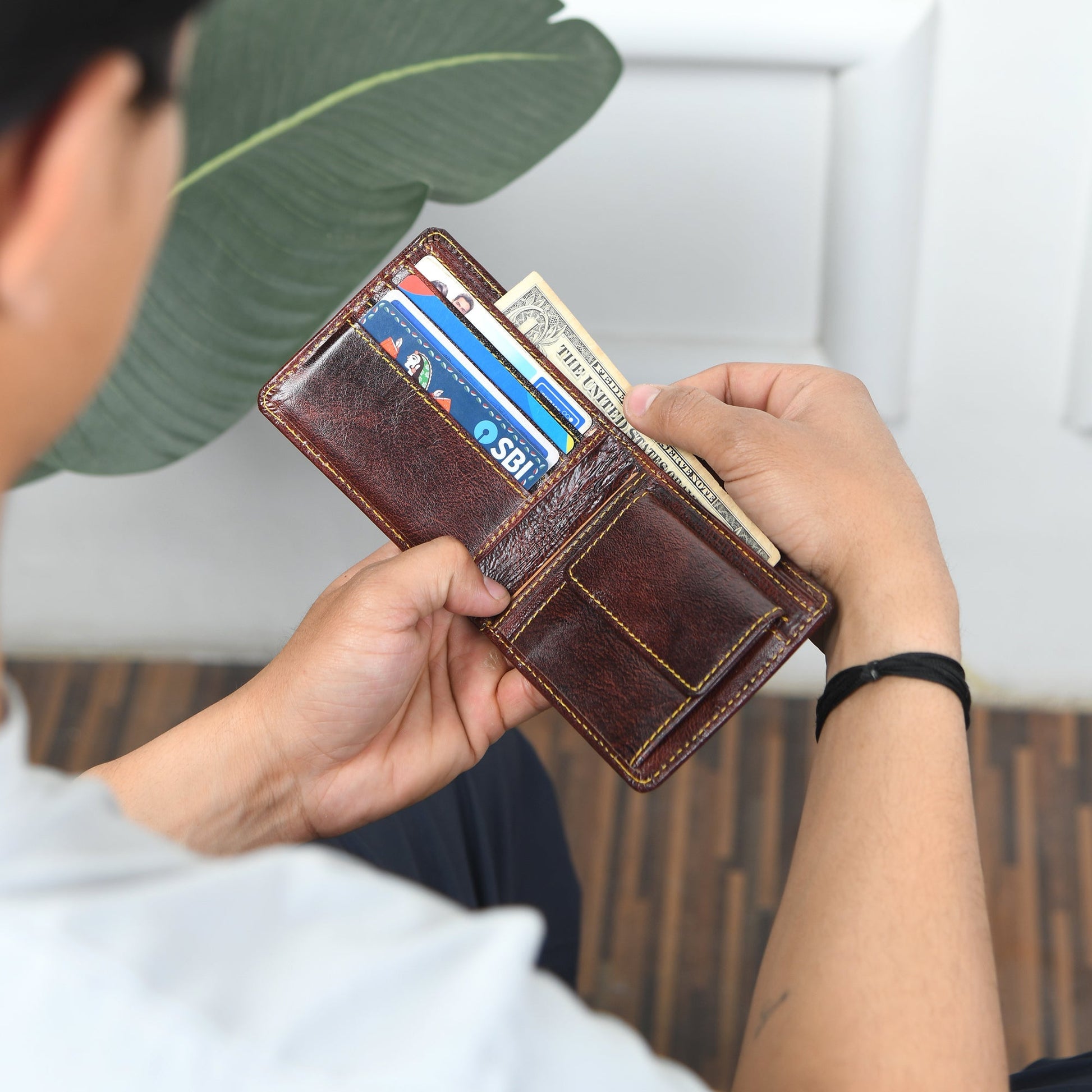 Ryan Classic Bi-Fold Wallet Classy Leather Bags