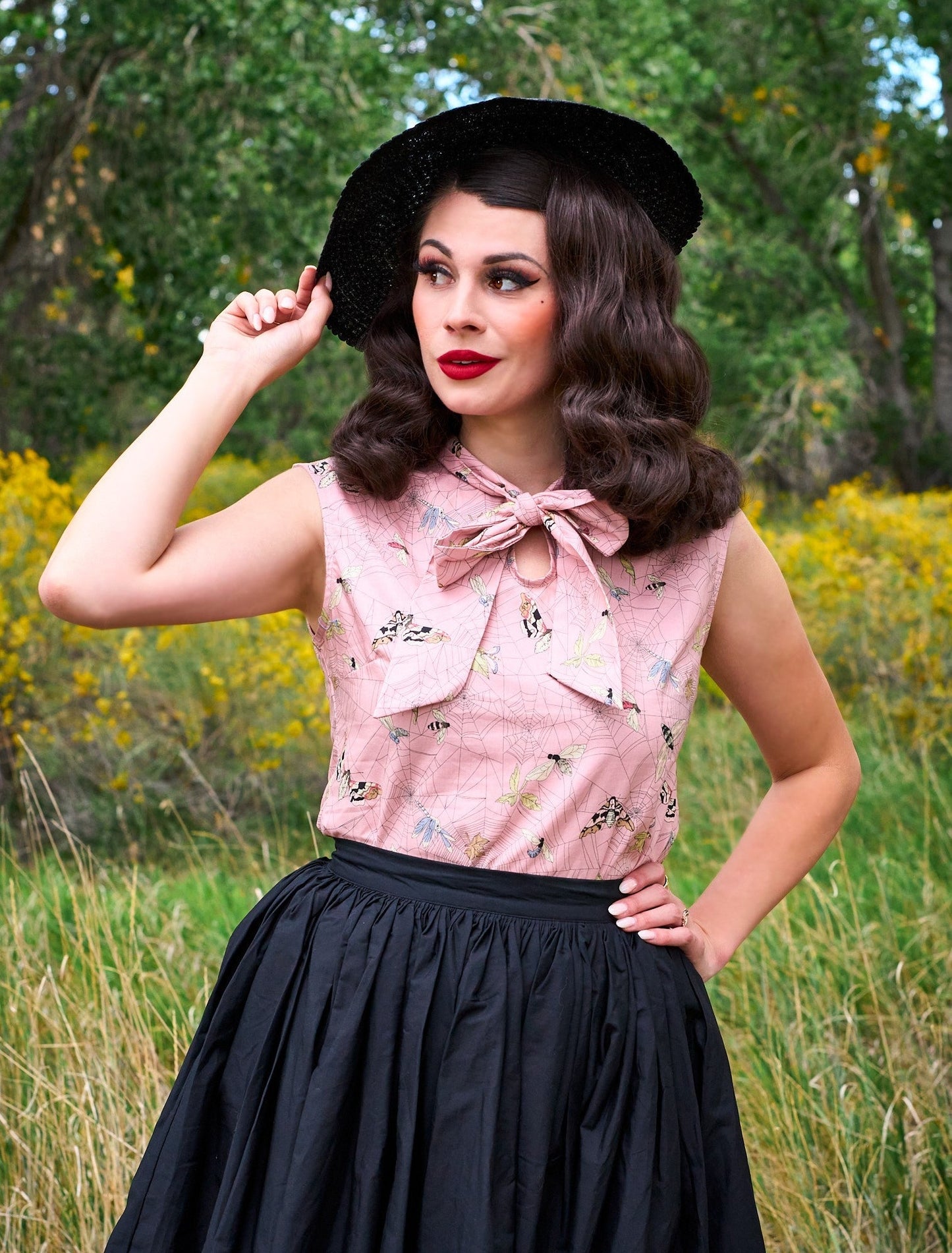 Peggy Swing Skirt in Black Retrolicious