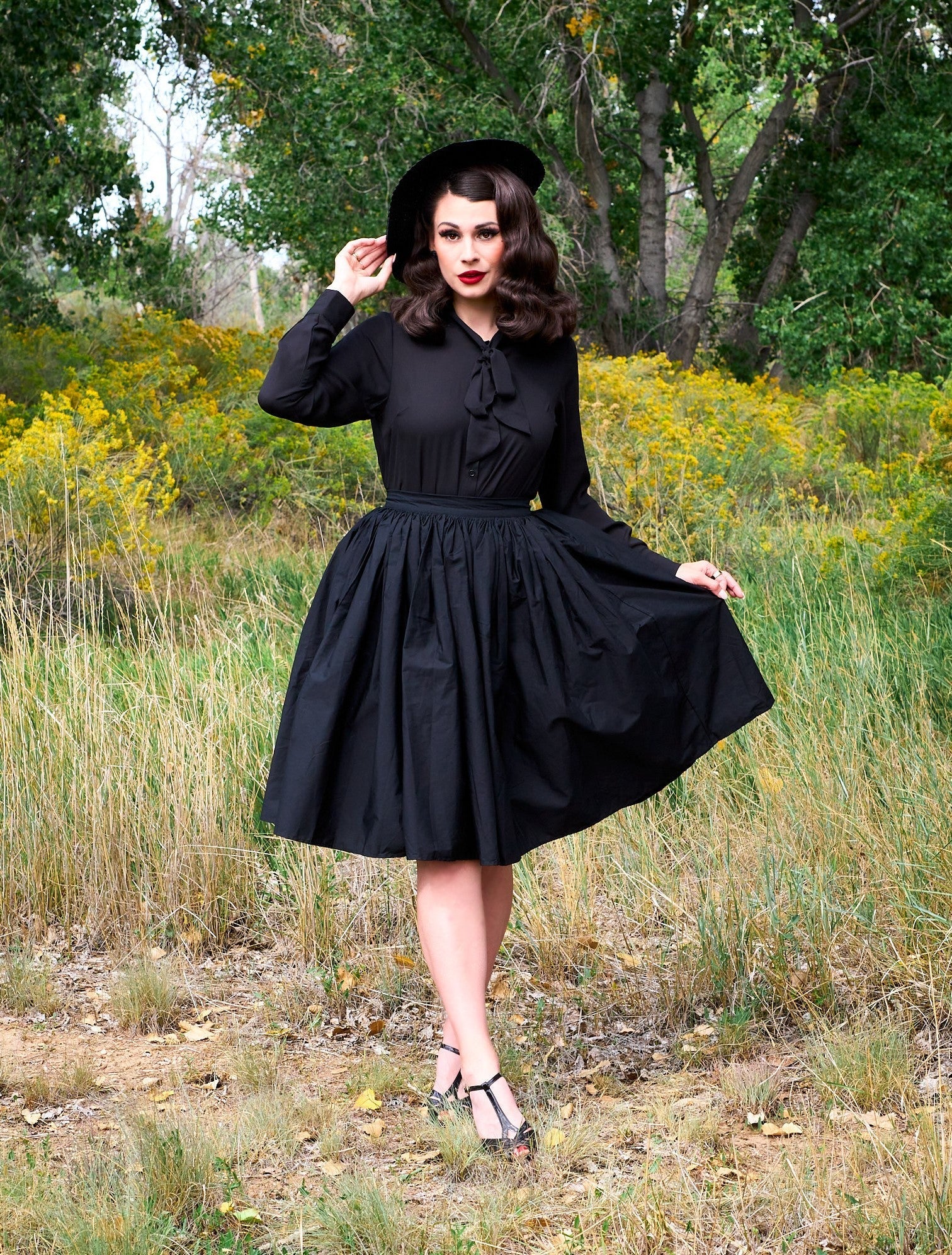 Helen Retro Blouse in Black Retrolicious